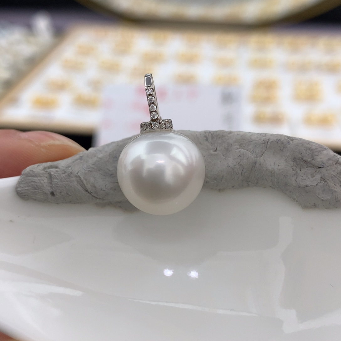 未镶嵌颈饰海水珍珠近圆无暇13.2mm