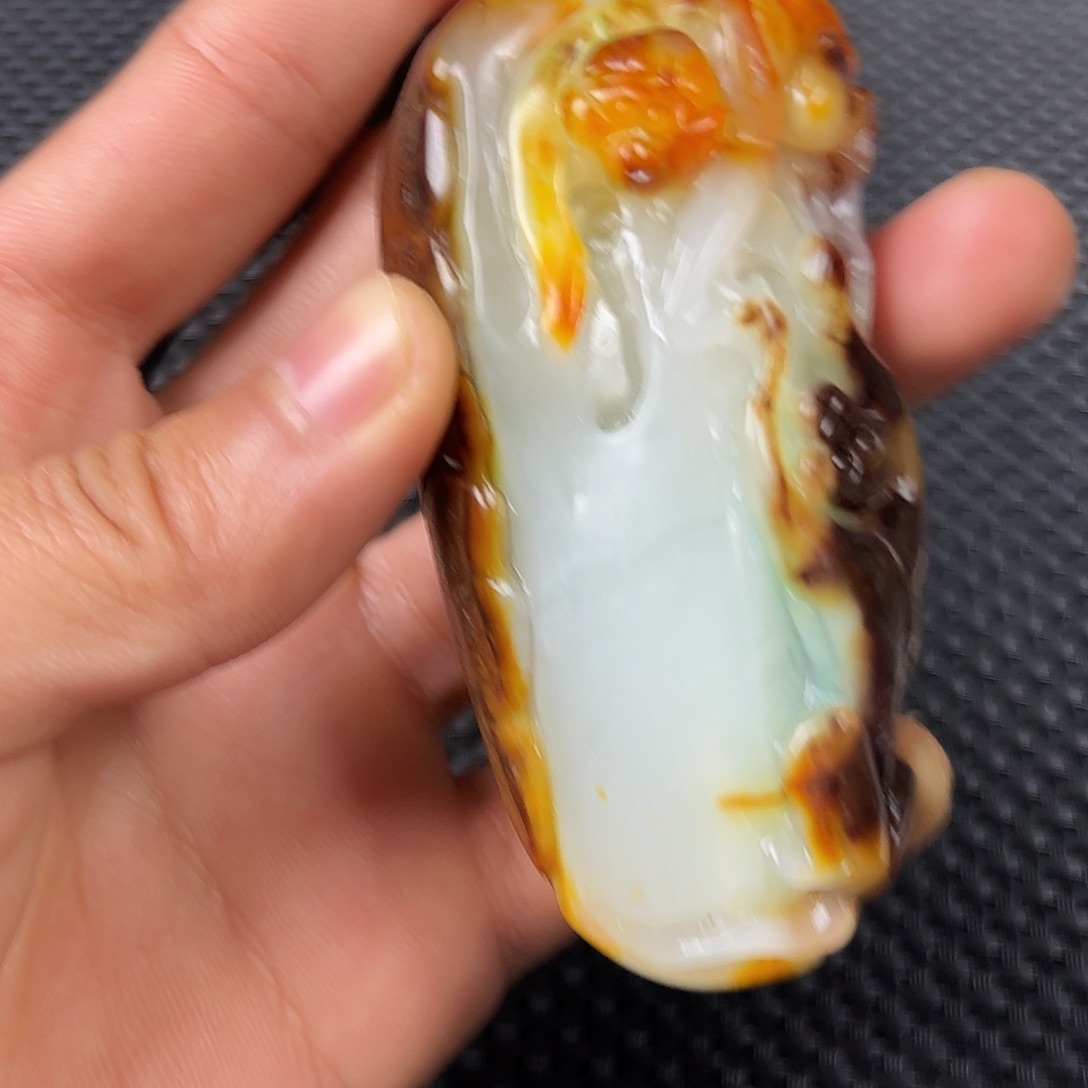 L***P定制新款手把件一个