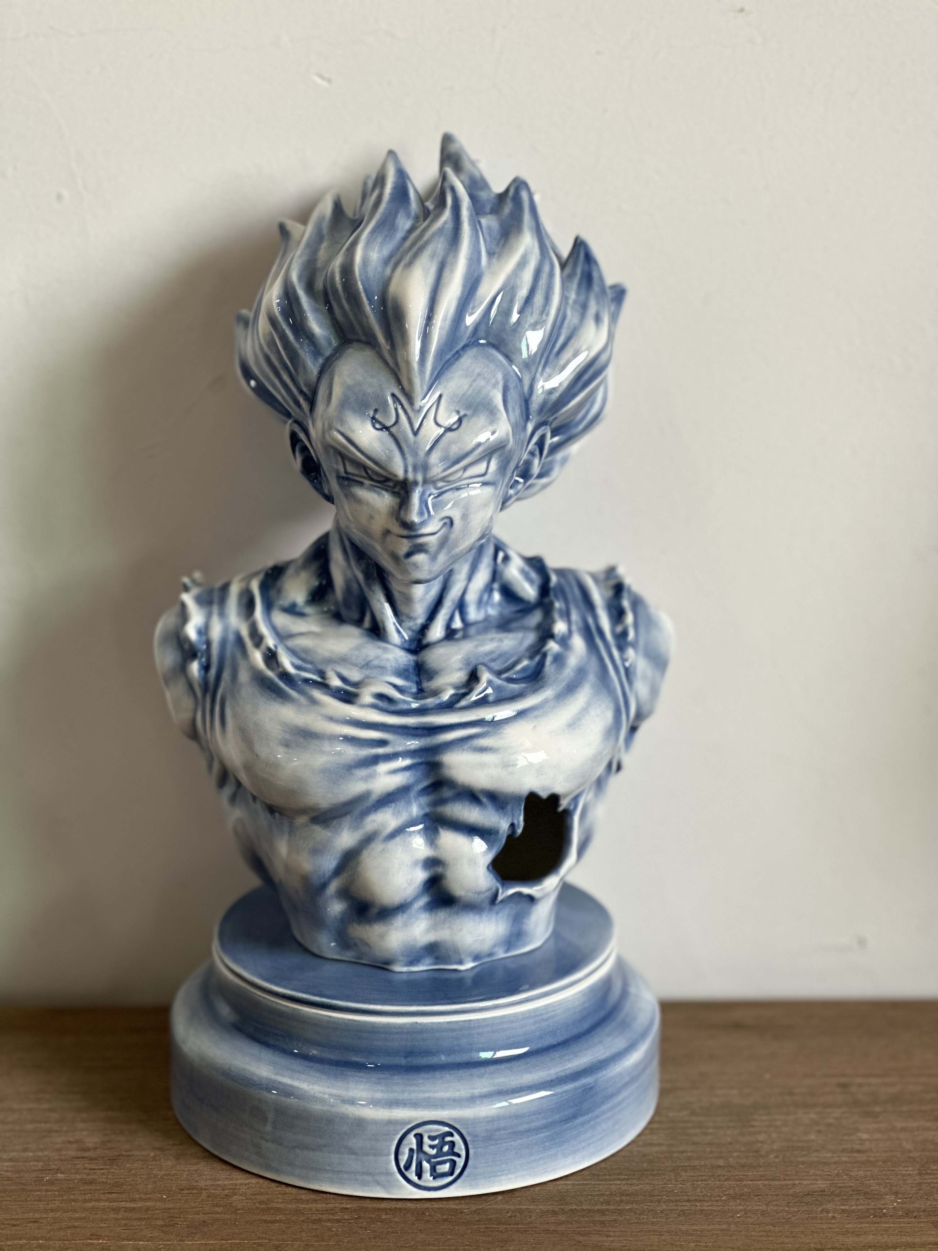 青花瓷贝吉塔香炉七龙珠魔化贝吉塔陶瓷潮玩香炉摆件送礼收藏必备