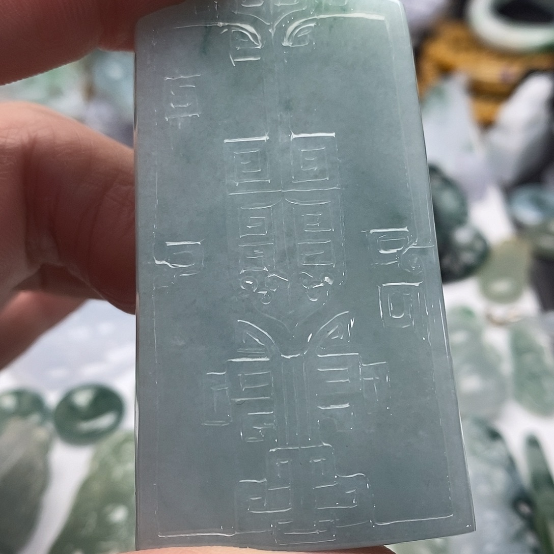 翡翠未镶嵌颈饰仿古牌