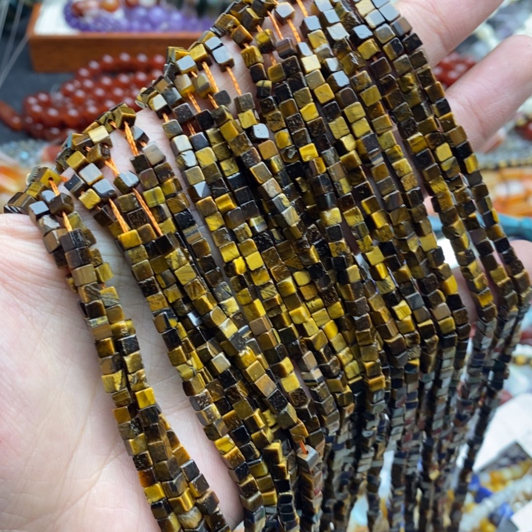 玛瑙/玉髓未镶嵌珠宝半成品一条纯天然3.5mm+黄虎石方糖