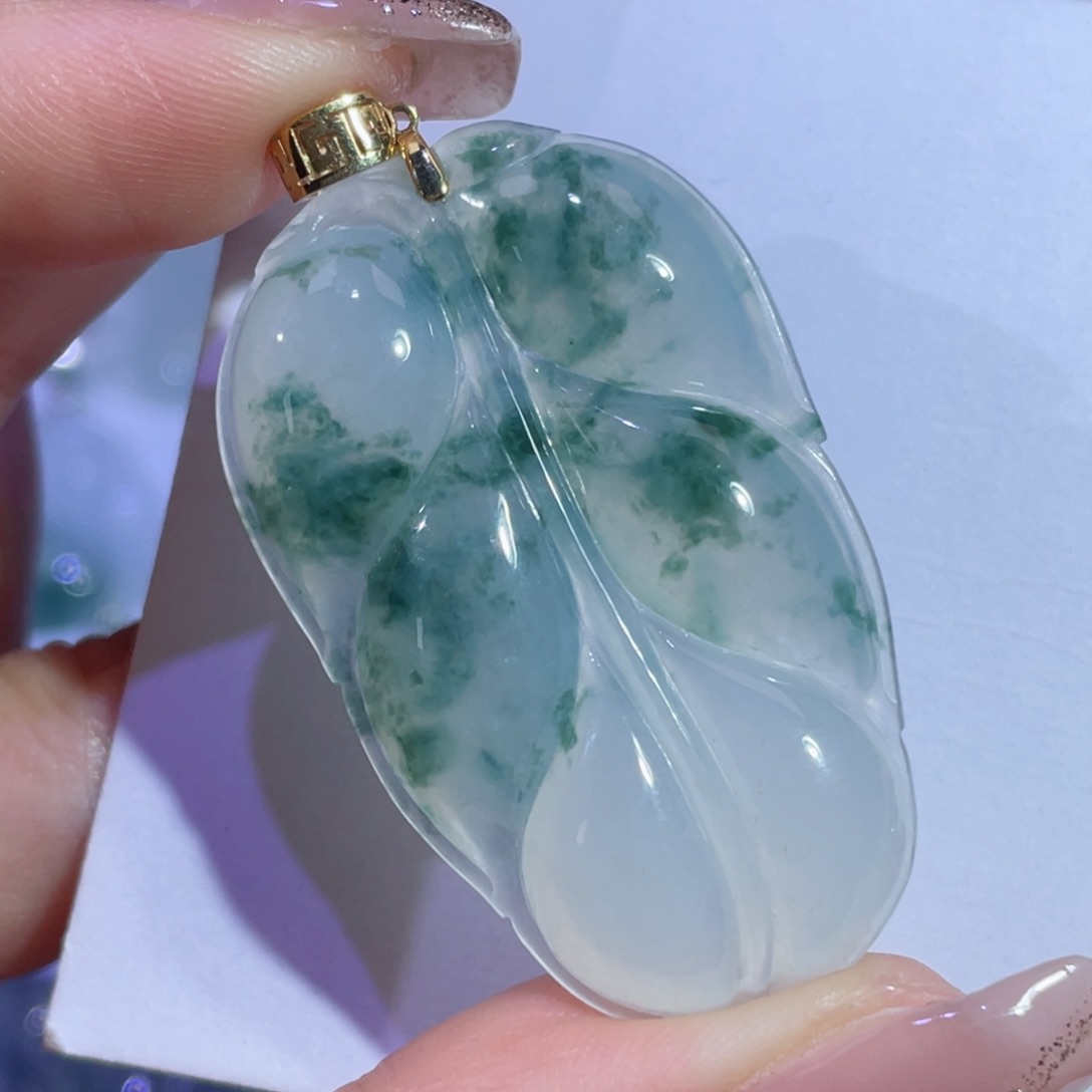 翡翠颈饰18K金镶嵌叶子