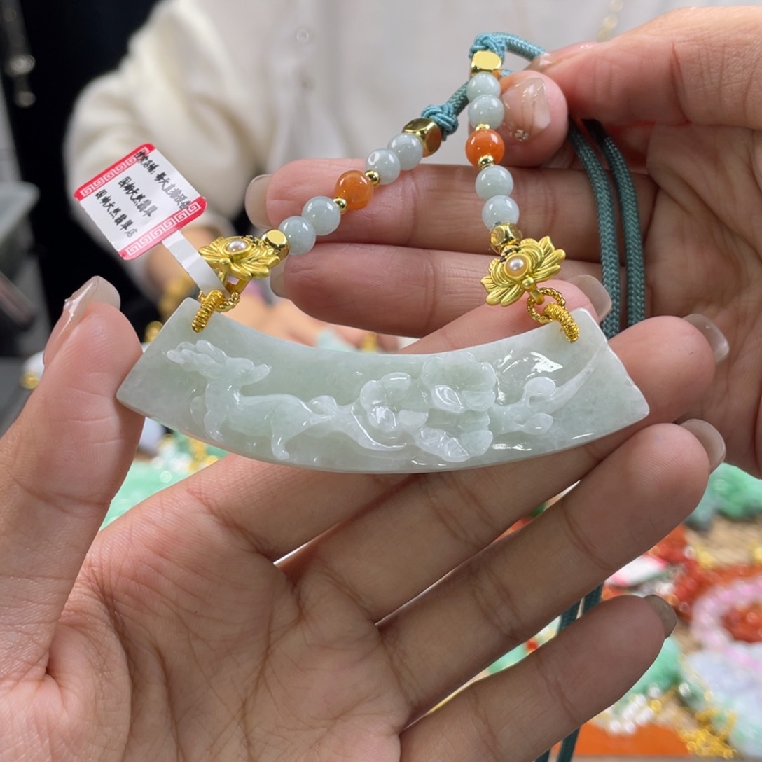 翡翠颈饰未镶嵌代编织