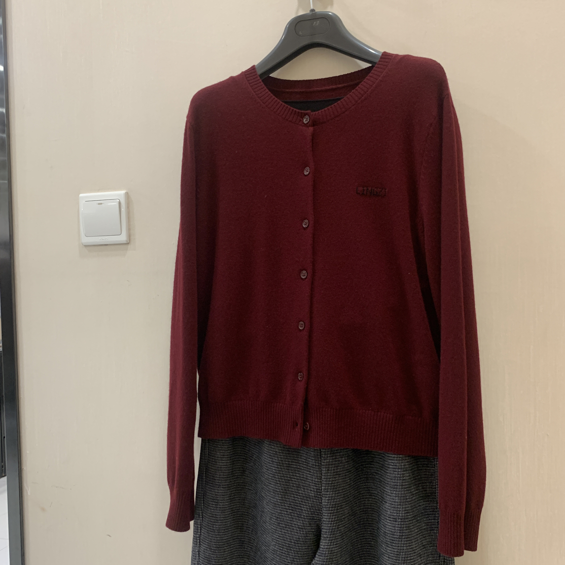 LINGZI 经典款酒红色毛衣