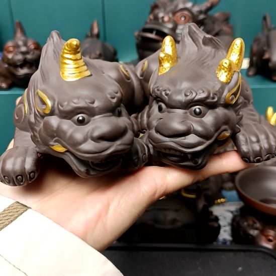 茶宠紫砂描金貔貅一对茶宠摆件