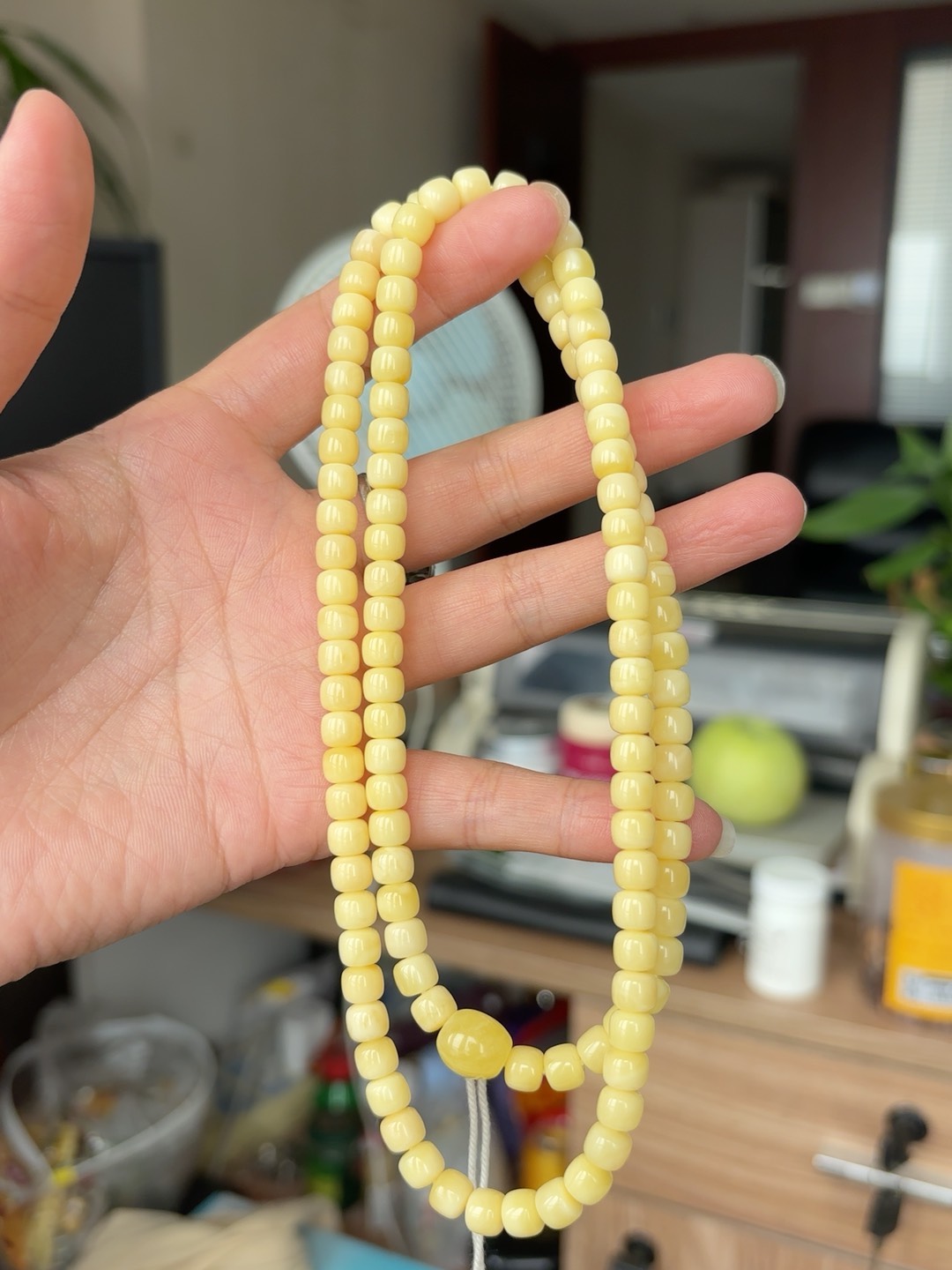 琥珀蜜蜡圆珠轻奢小众设计新中式气质百搭手链手串腕链