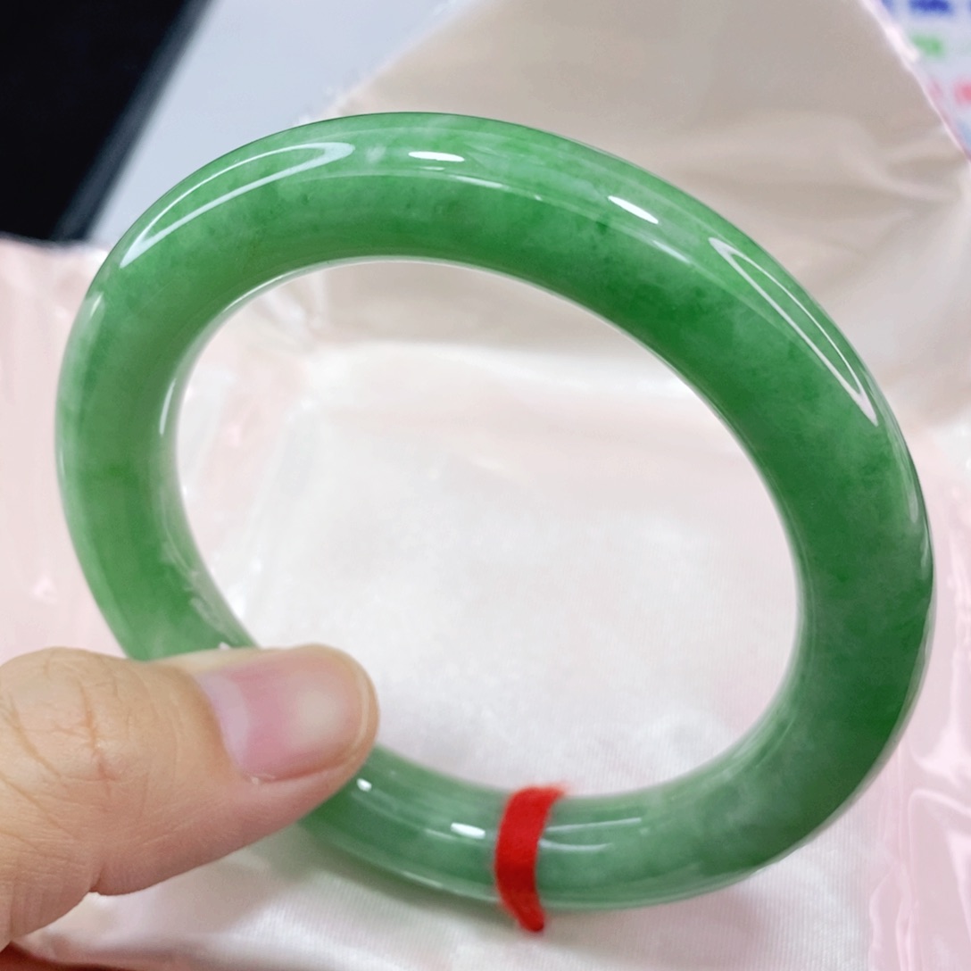 未镶嵌手镯翡翠56.2圈口圆条完整力推孤品大漏