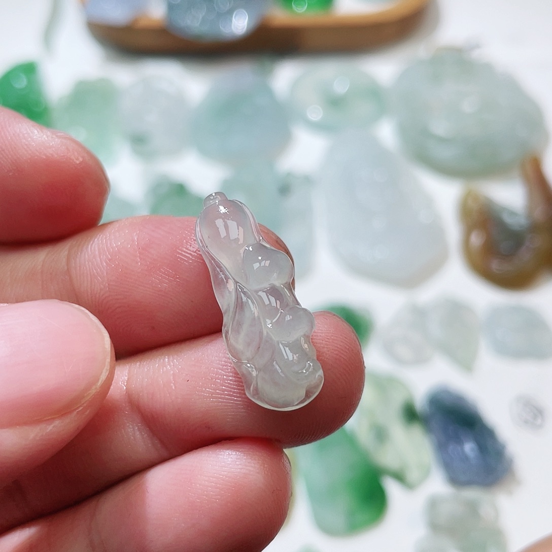 定制翡翠未镶嵌天然翡翠A货