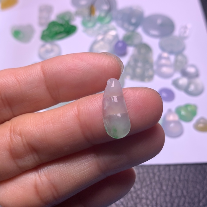 【闪购商品】翡翠颈饰未镶嵌豆