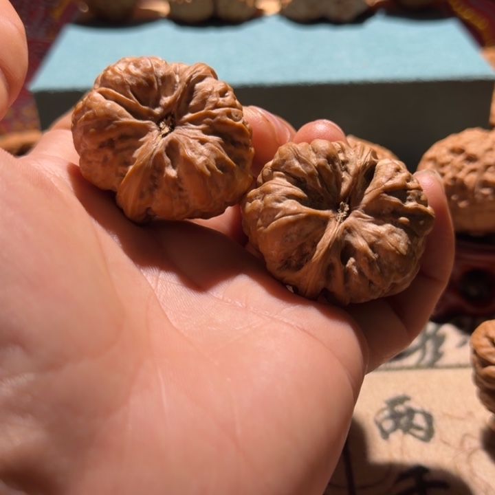 文玩核桃吊坠蛤蟆头