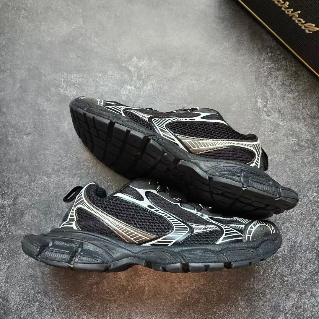 95新 Balenciaga/巴黎世家 3XL 黑银 42码 鞋