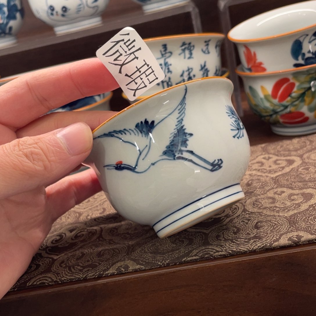 釉下手绘茶具微瑕