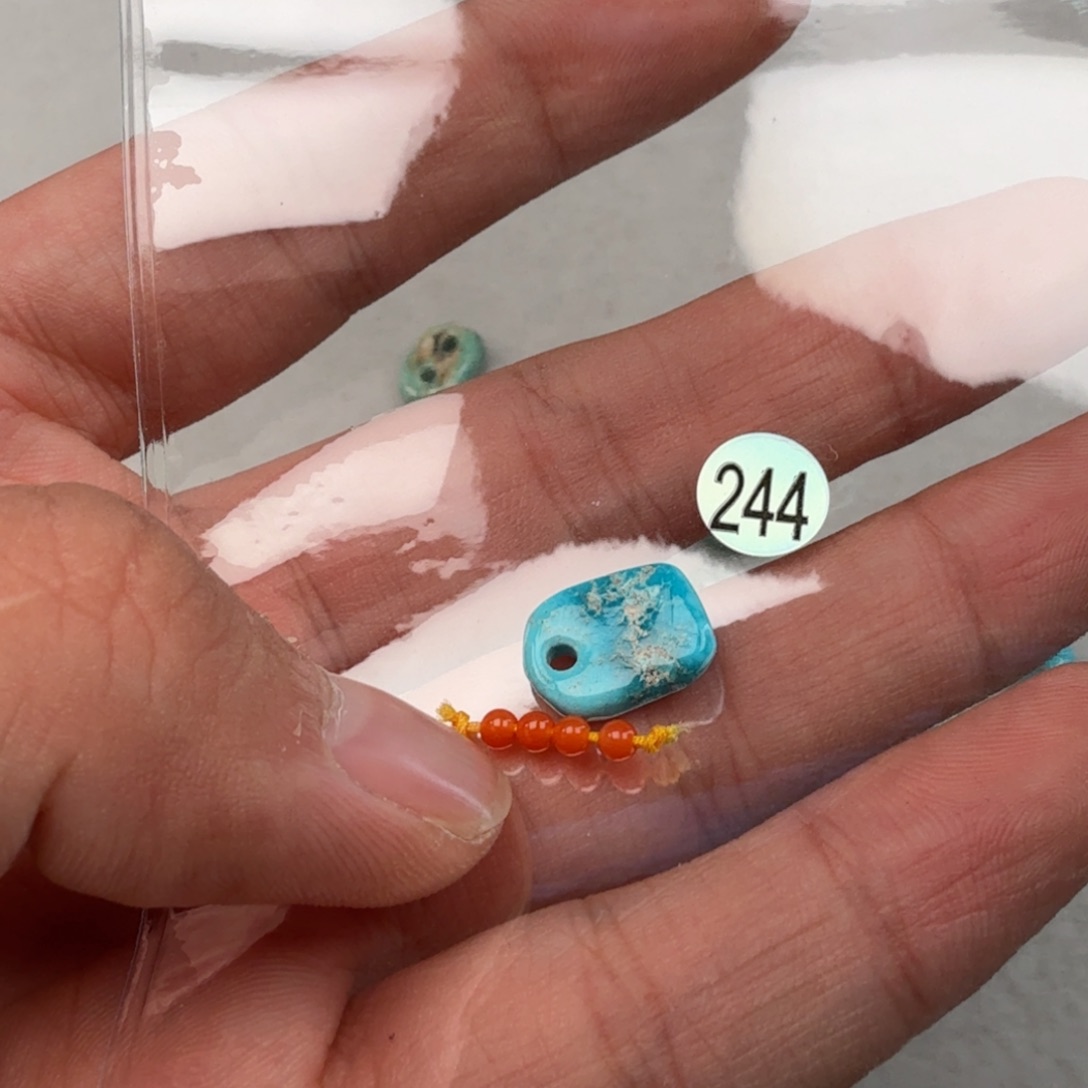 南红玛瑙未镶嵌珠宝奇石