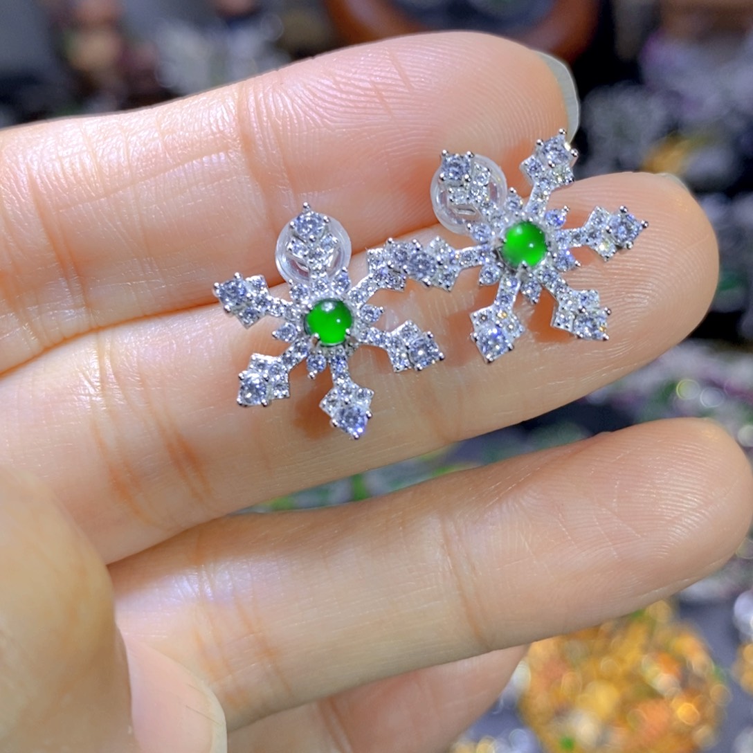 翡翠颈饰银S925镶嵌天然翡翠