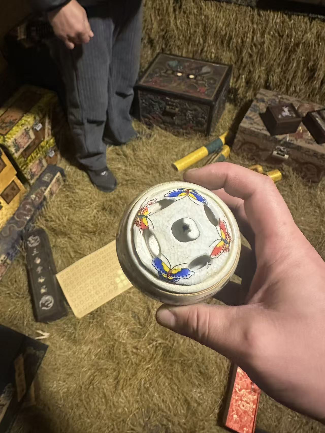 蛐蛐罐一个（流水摆件）