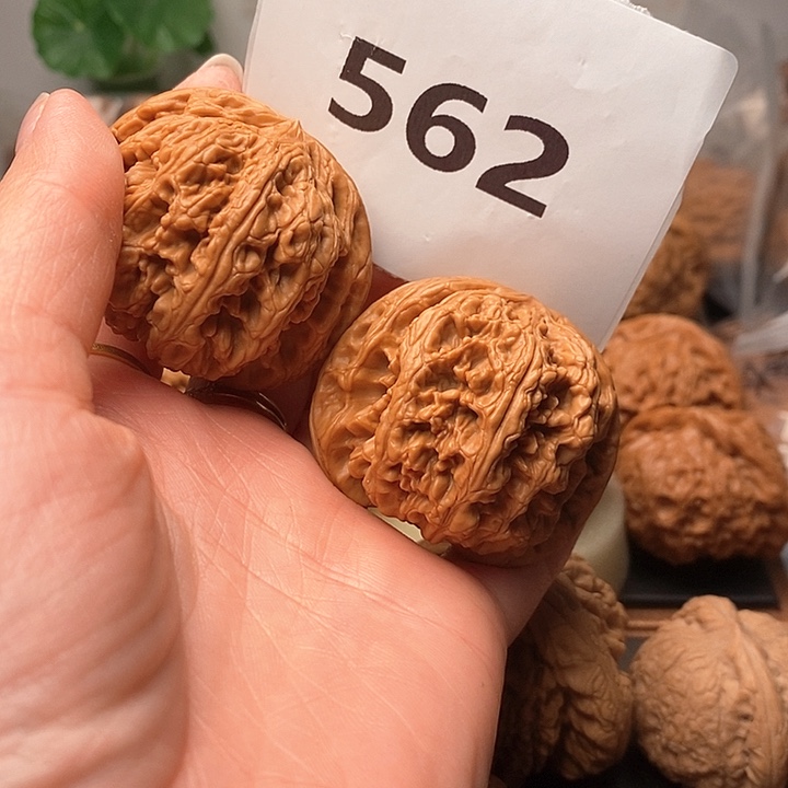 文玩核桃吊坠粗筋562