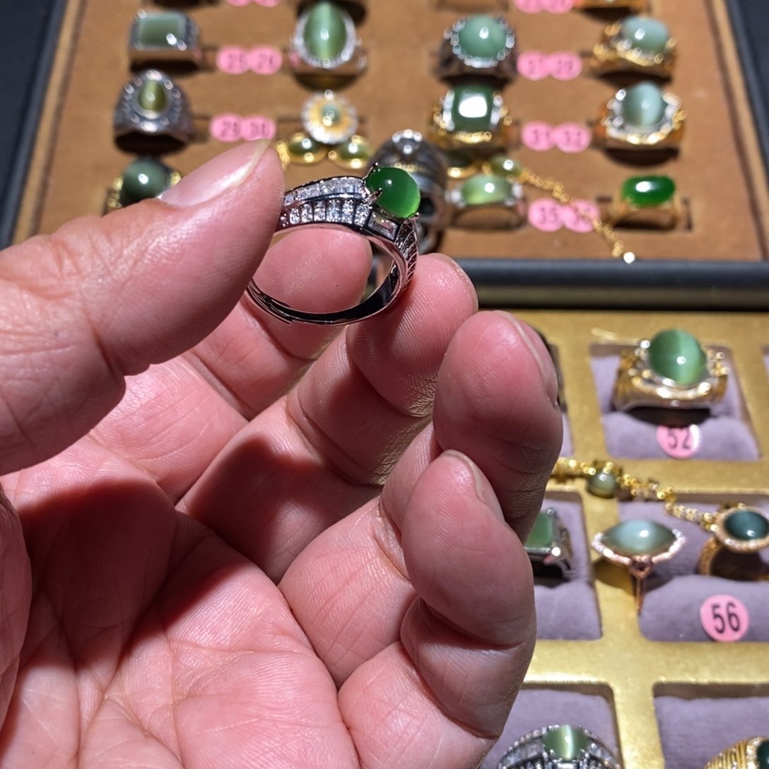 和田玉（碧玉）戒指未镶嵌我**谓