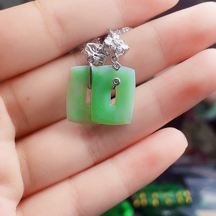 翡翠银S925镶嵌颈饰多样性
