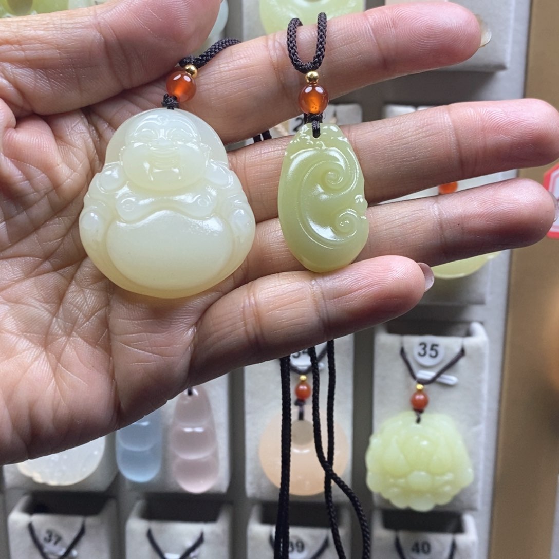 颈饰未镶嵌石英质玉（金丝玉）用****0