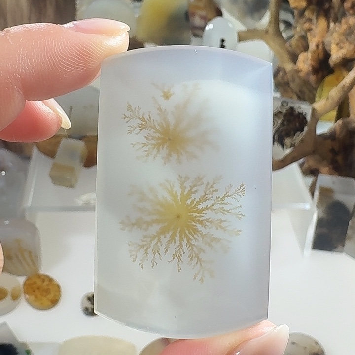 玛瑙/玉髓未镶嵌珠宝奇石