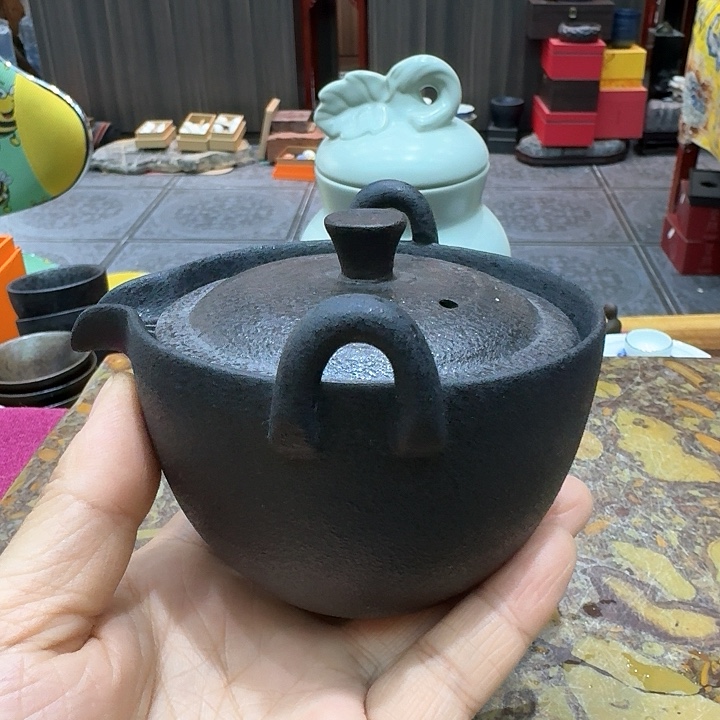 陶烧壶一个，瓷。。。品茗