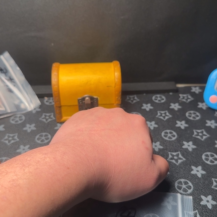 君***问大叶紫檀（黑酸枝木类）