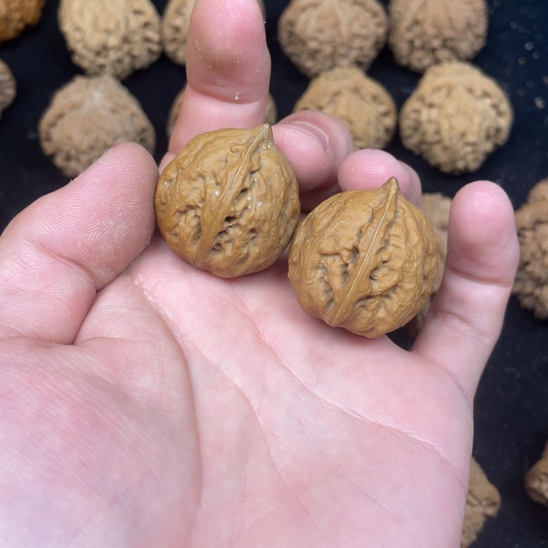 文玩核桃把件小秋子