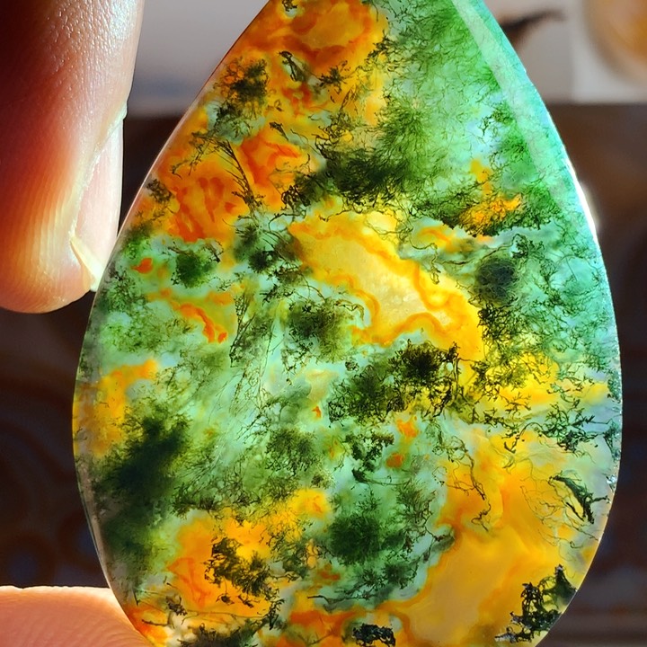 未镶嵌颈饰玛瑙/玉髓谜*