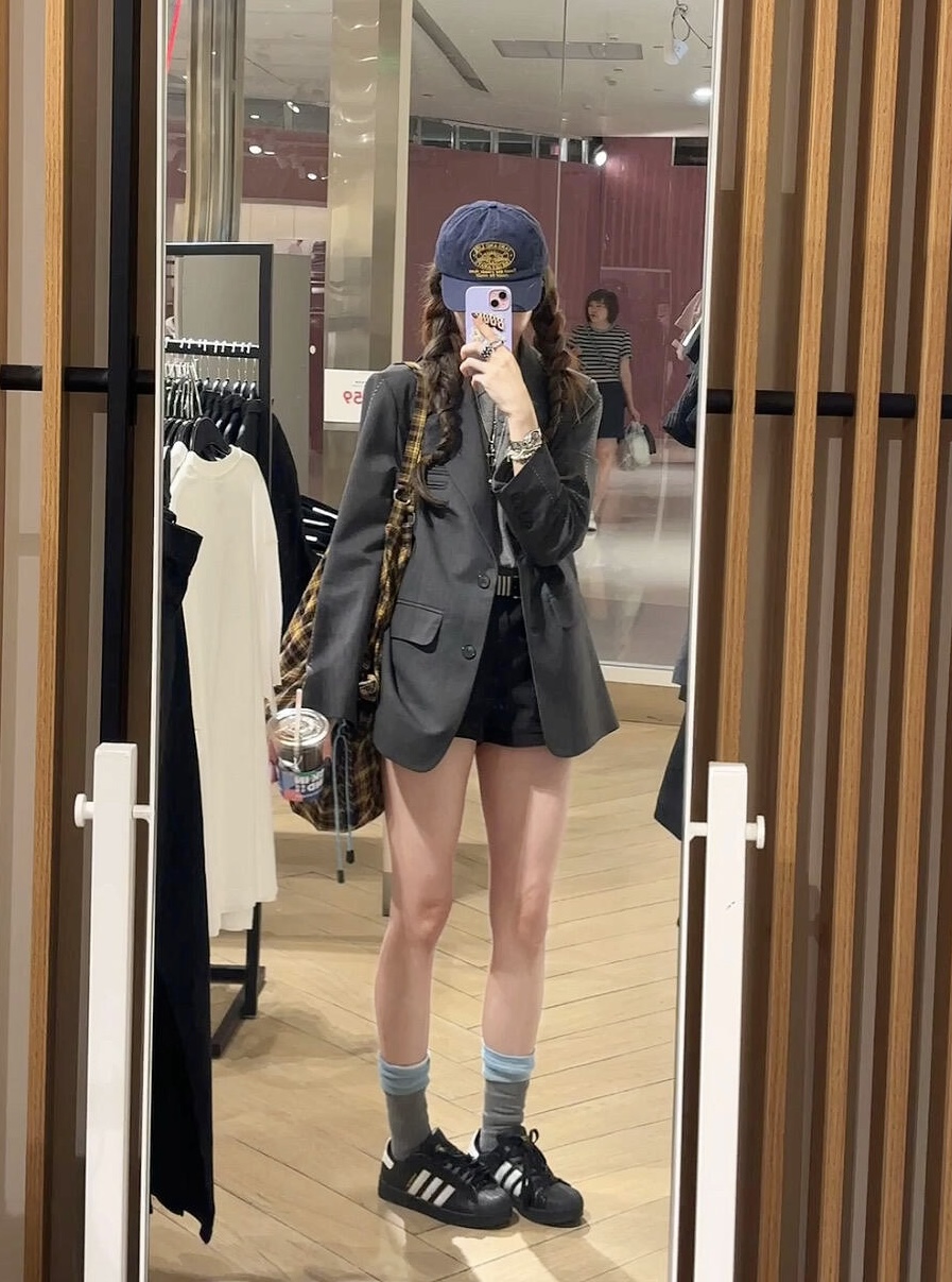灰色西装外套女2025春秋季新款oversize韩版休闲小个子宽松小西服