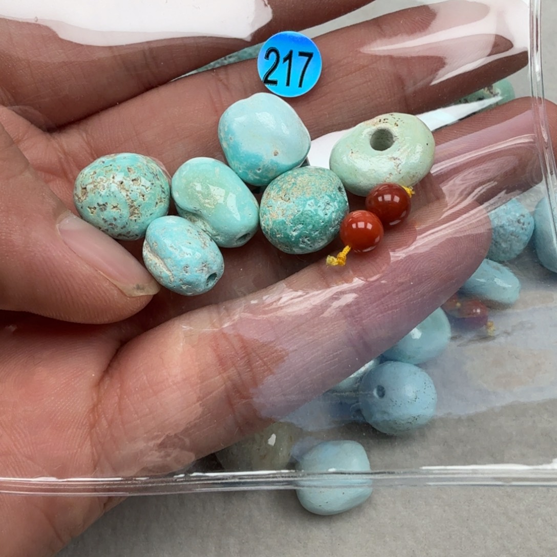 南红玛瑙未镶嵌珠宝奇石