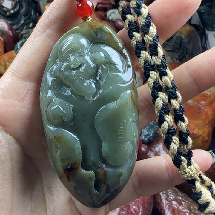 透闪石质玉未镶嵌珠宝奇石