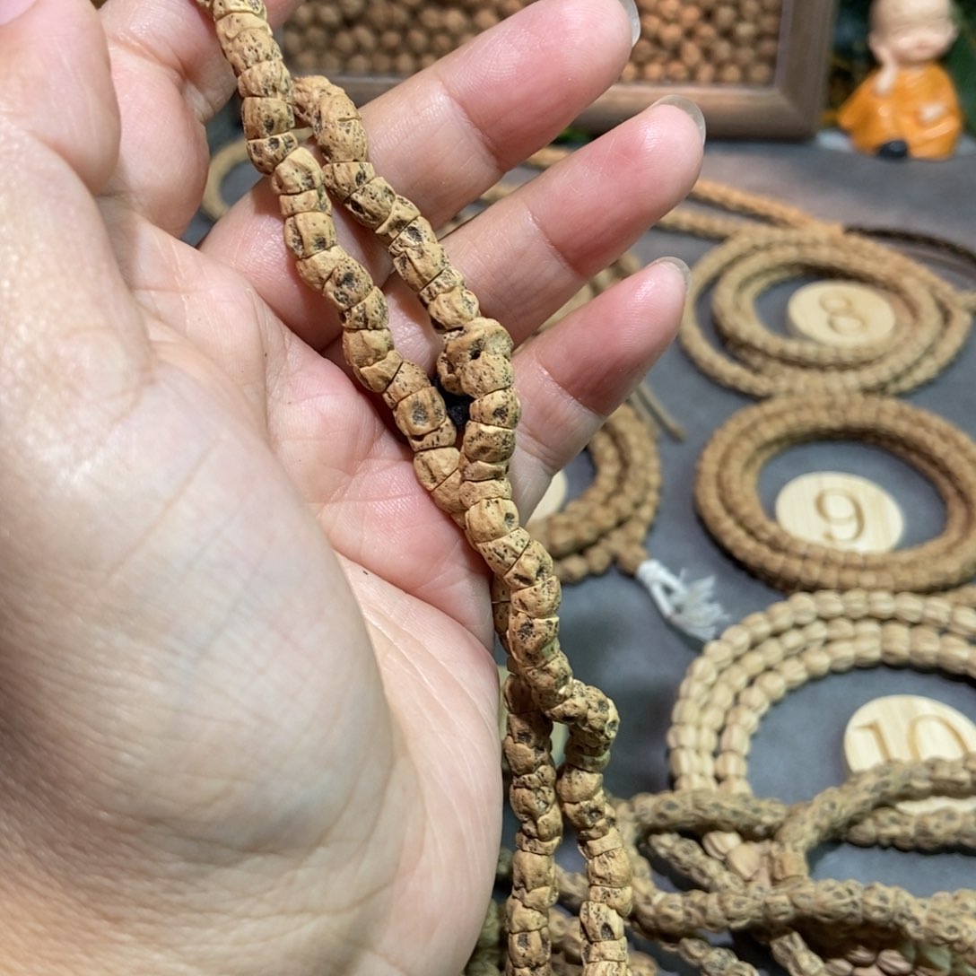 柏香籽/百香籽吊坠肥*螂