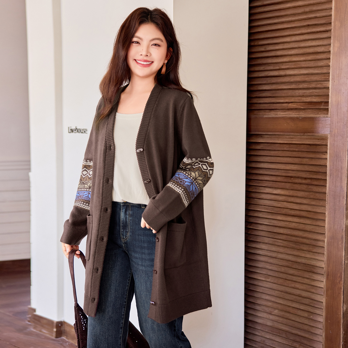 【48支安哥拉绒】MsShe大码女装2025冬提花V领中长毛衣外套A2510022