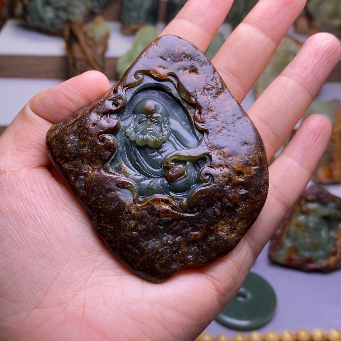 岫岩河磨玉（透闪石质玉）未镶嵌把件