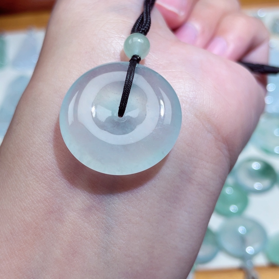 翡翠未镶嵌颈饰扣子