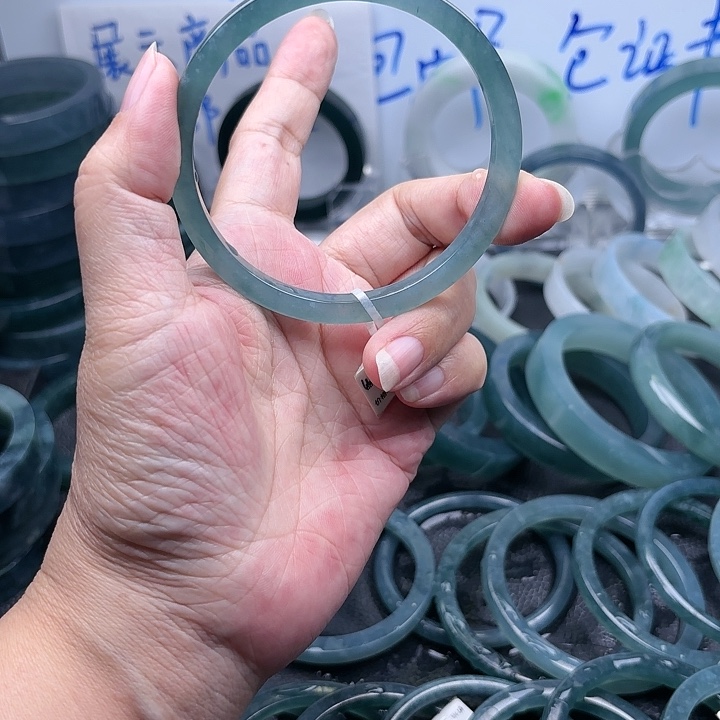 定制翡翠翡翠手镯未镶嵌