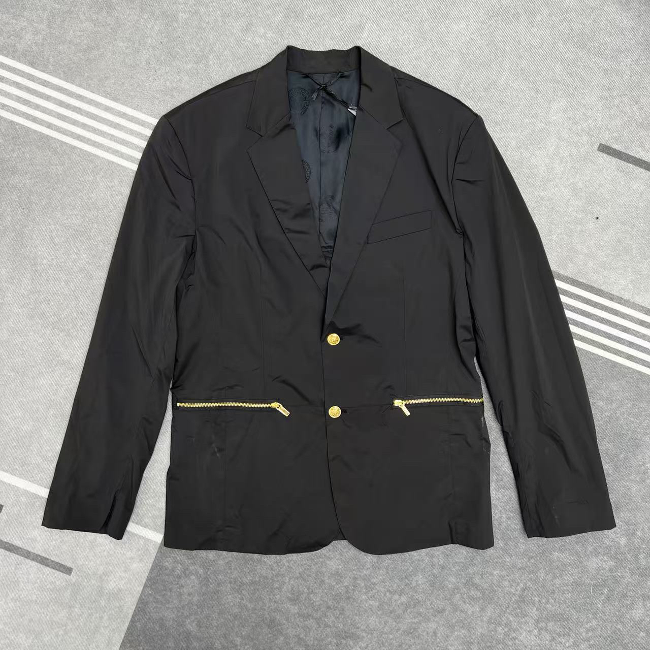 未使用 VERSUS VERSACE/范瑟丝·范思哲 时尚西服薄款纯色西装男士