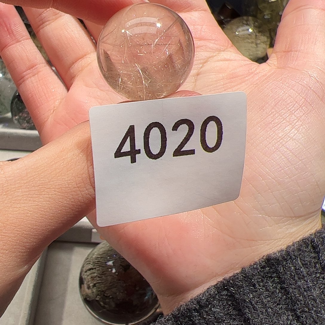 未镶嵌水晶大型摆件（非配饰）