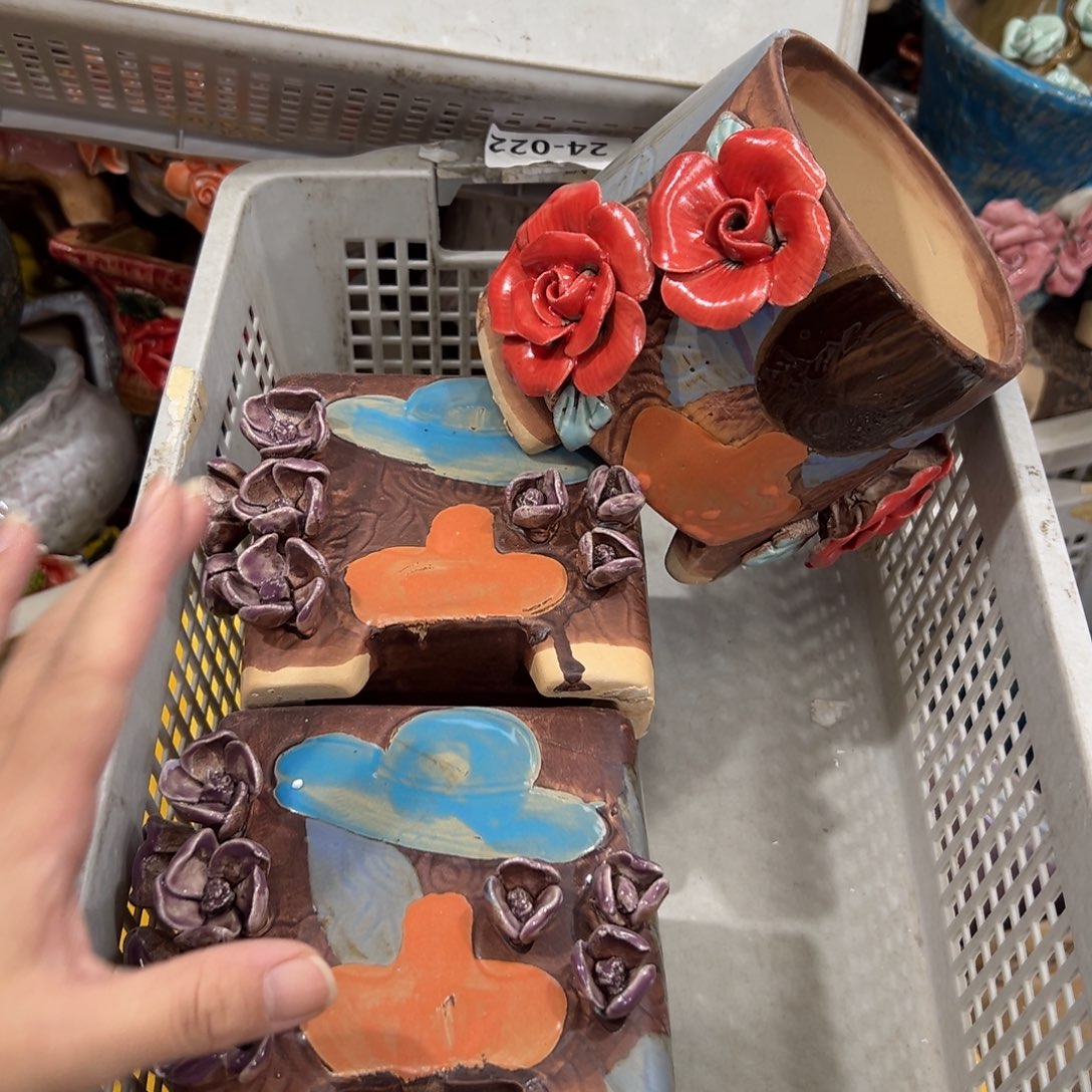 瑕疵2928 花盆拍满20元发货，随意退款拉黑