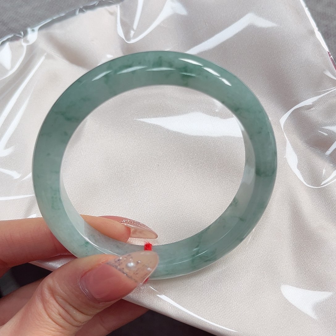 翡翠未镶嵌手镯手镯