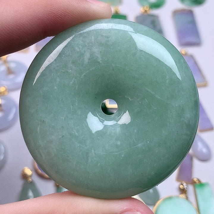 翡翠颈饰未镶嵌天然翡翠a货
