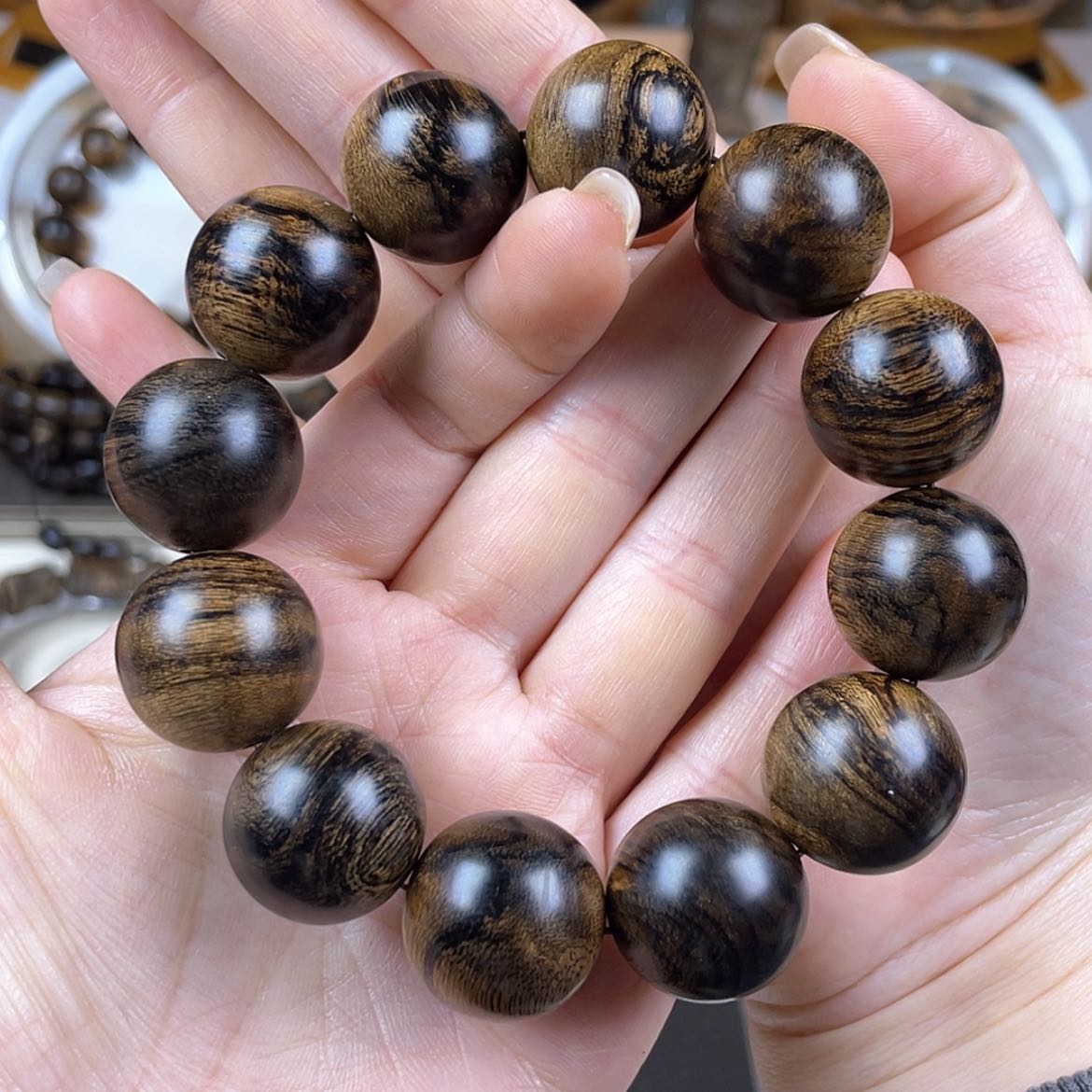 【闪购商品】手串沉香?**✨越南芽庄白棋楠留疤