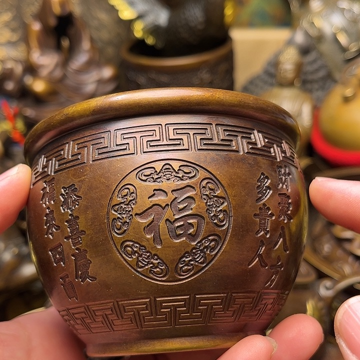 精美铜器批发档口
