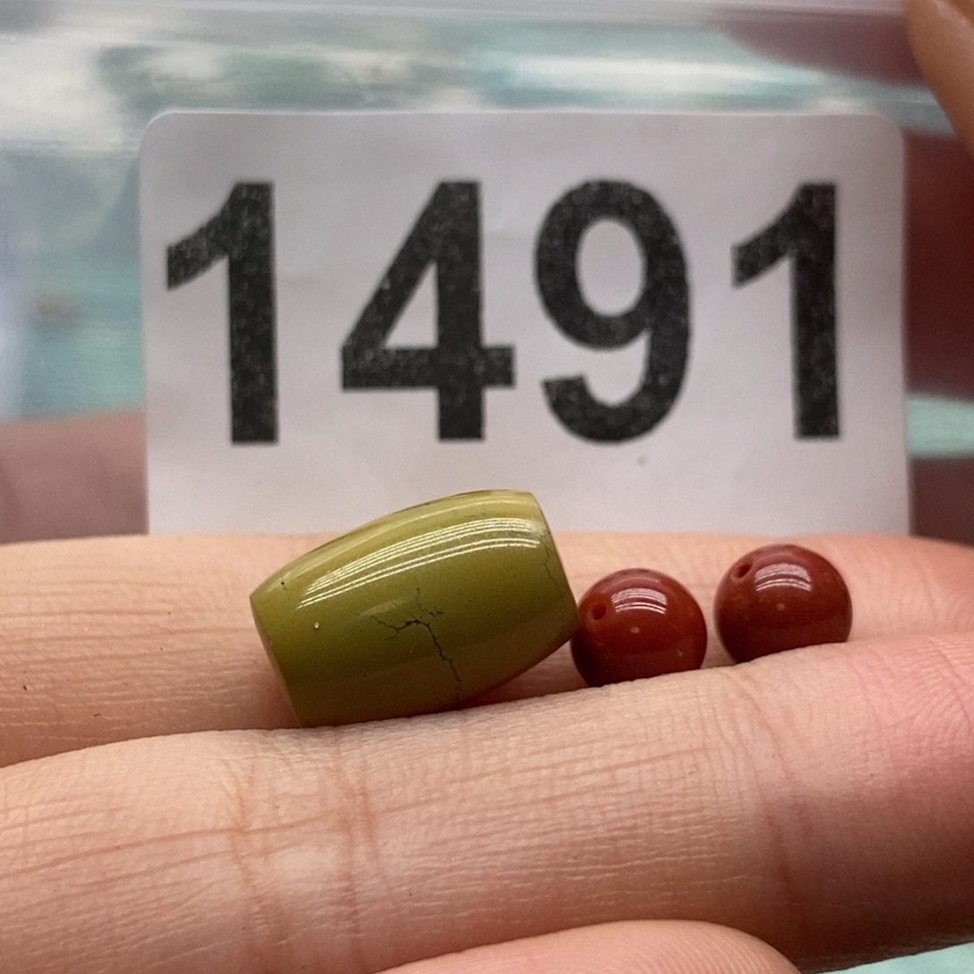 南红玛瑙颈饰未镶嵌