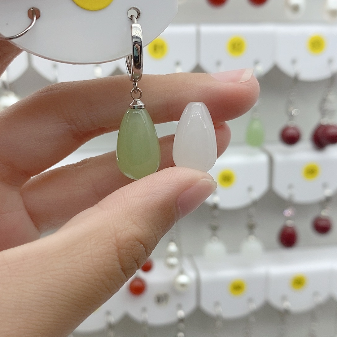 无足银乳白色水滴