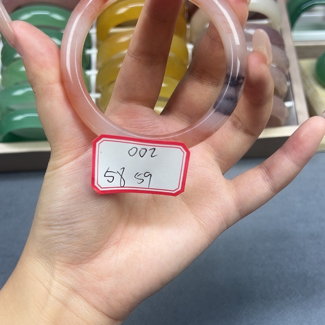 未镶嵌手镯石英质玉
