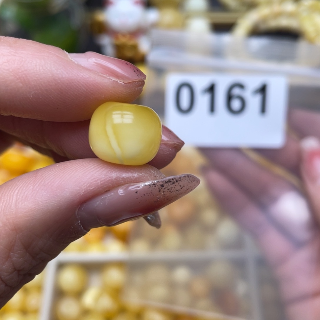 蜜蜡珠宝奇石未镶嵌12.5