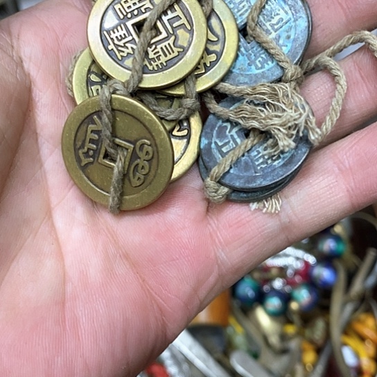 只***凡铜器工艺品有限公司