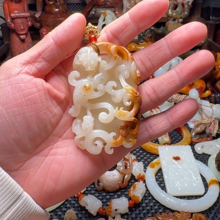 和田玉挂件未镶嵌果*