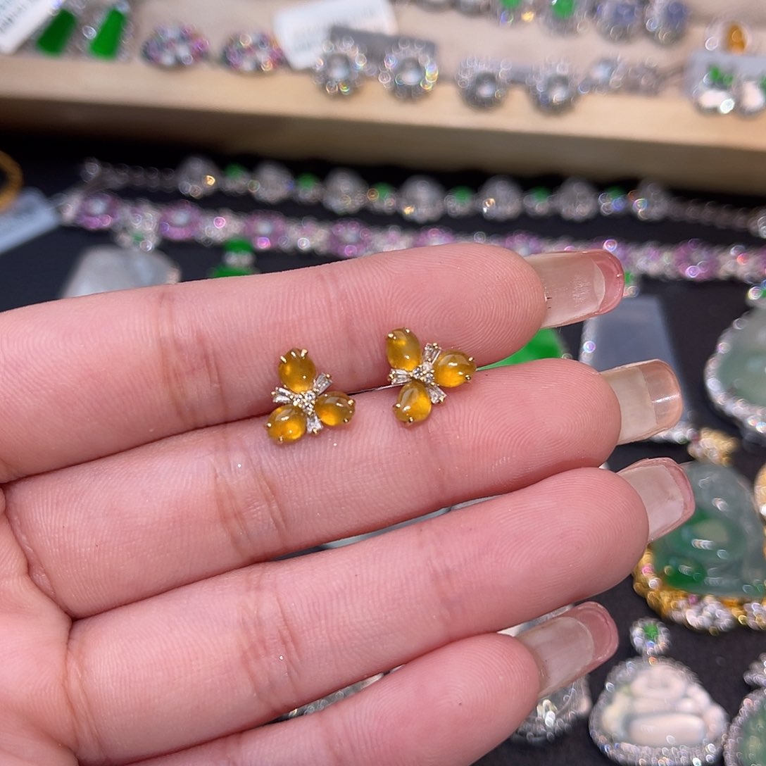 翡翠18K金镶嵌耳饰随形